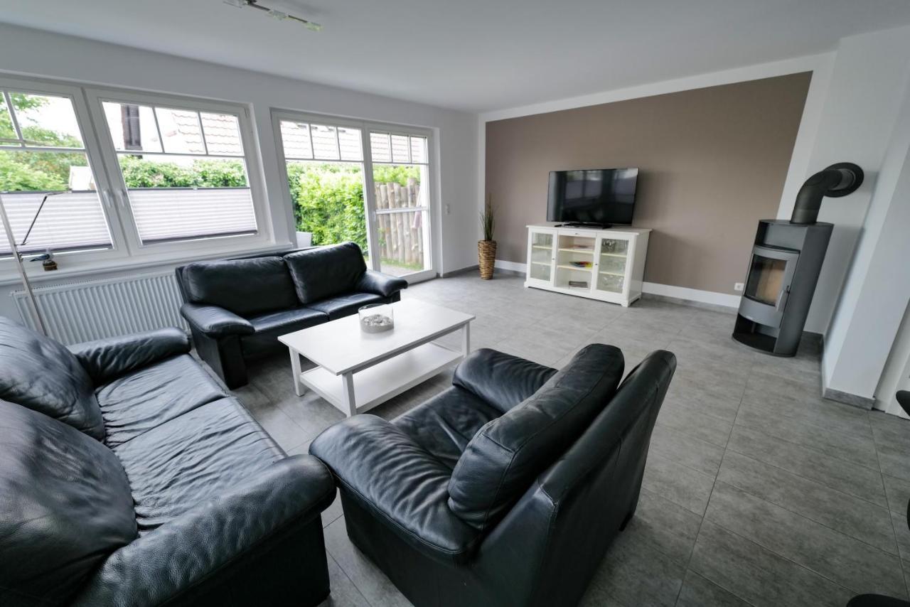 Ostseelagune Zingst, Exklusive Dhh, Strandnah, Sauna, Kamin, 3 Sz, 2 Baeder, Glasfaser, Haustierfrei, Garten Mit Suedterrasse, E-Ladesaeule, 2 Stellplaetze, Strandkorb, Fahrradschuppen, Waschmaschine, Trockner, Nichtraucher Bagian luar foto