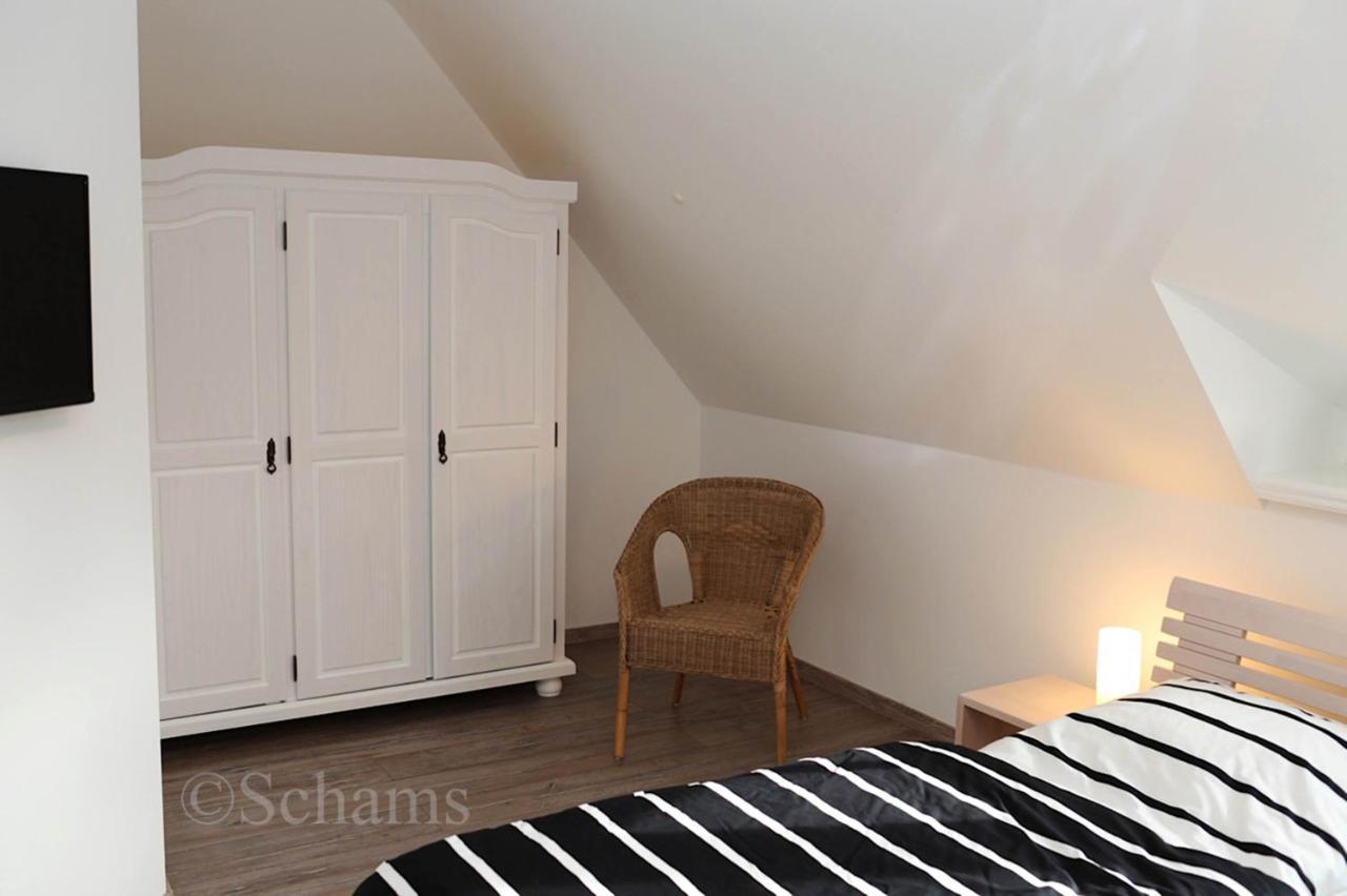 Ostseelagune Zingst, Exklusive Dhh, Strandnah, Sauna, Kamin, 3 Sz, 2 Baeder, Glasfaser, Haustierfrei, Garten Mit Suedterrasse, E-Ladesaeule, 2 Stellplaetze, Strandkorb, Fahrradschuppen, Waschmaschine, Trockner, Nichtraucher Bagian luar foto